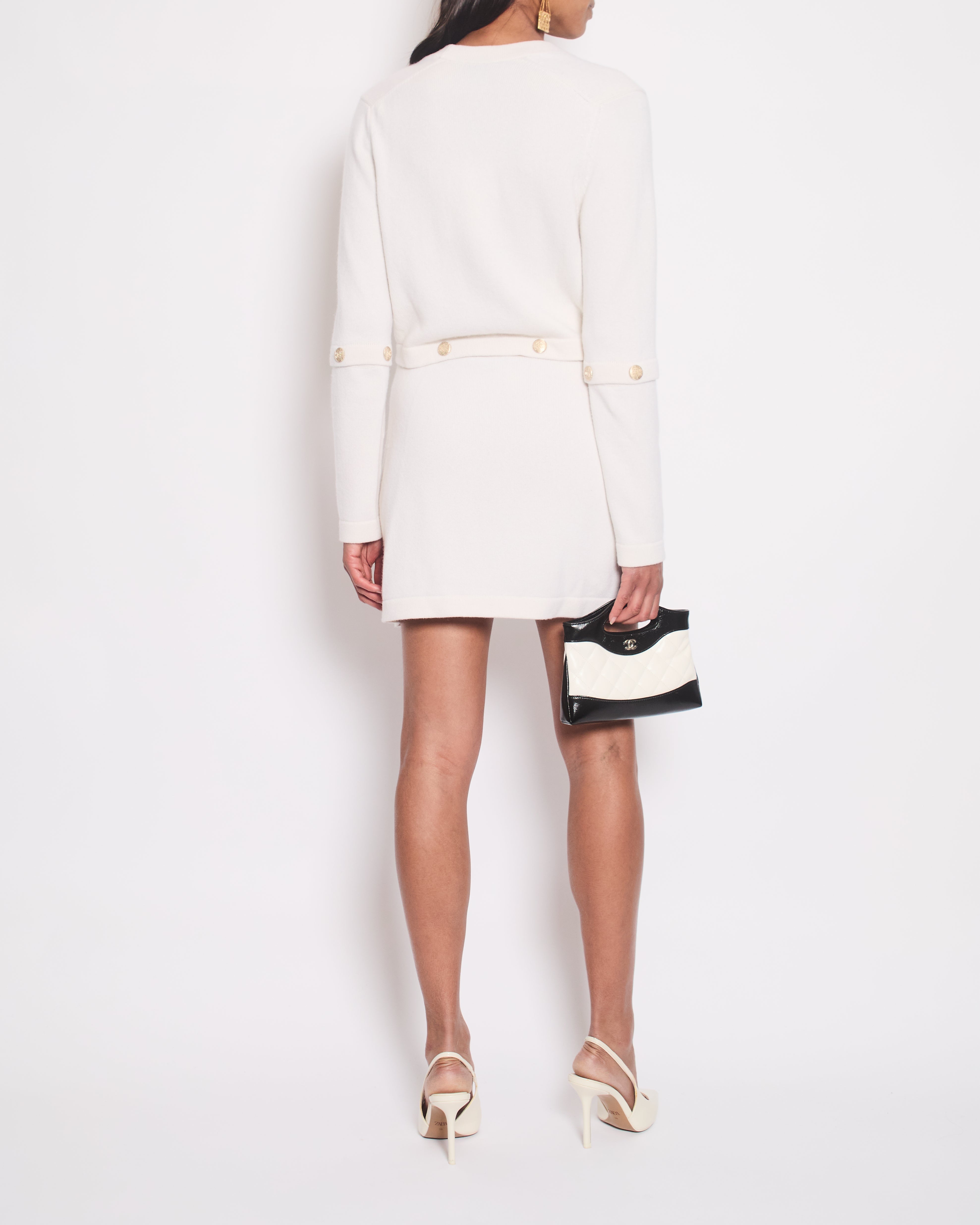 *HOT* Chanel White Long-Line Cashmere Dress with Gold CC Buttons Detail Size FR 34 (UK 6)
