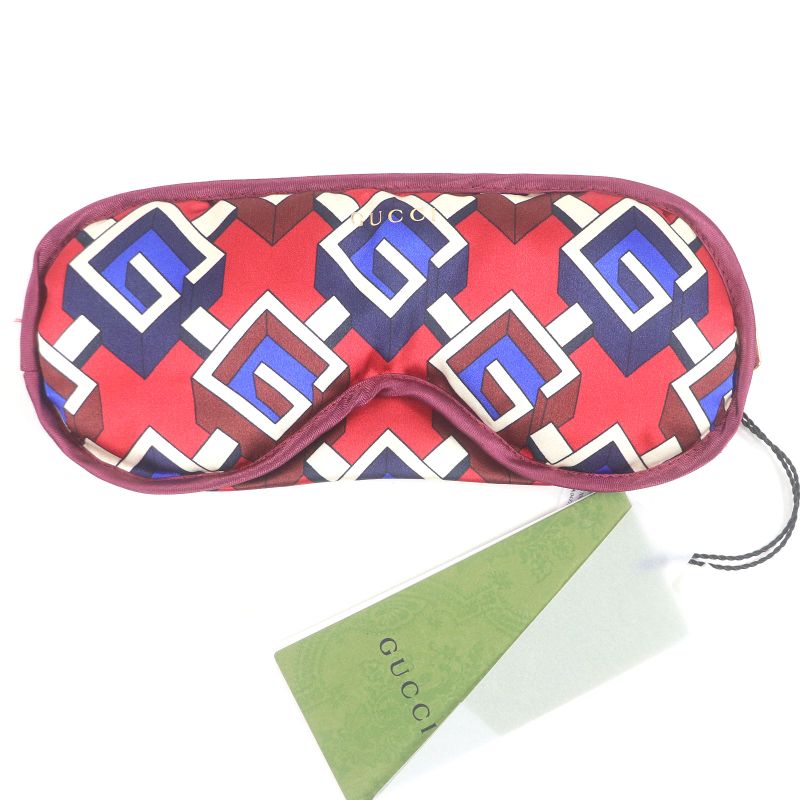 Gucci 100% Silk Geometric G Eye Mask Neck Pillow Slippers Travel Set Red