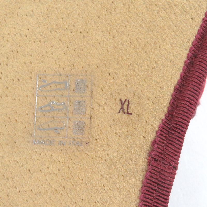 Gucci 100% Silk Geometric G Eye Mask Neck Pillow Slippers Travel Set Red