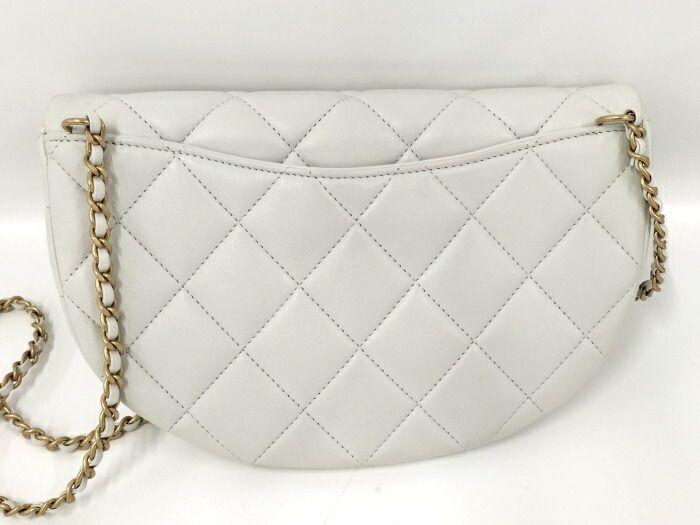 Chanel Chanel Body Bag Quilted Lambskin As4991 White