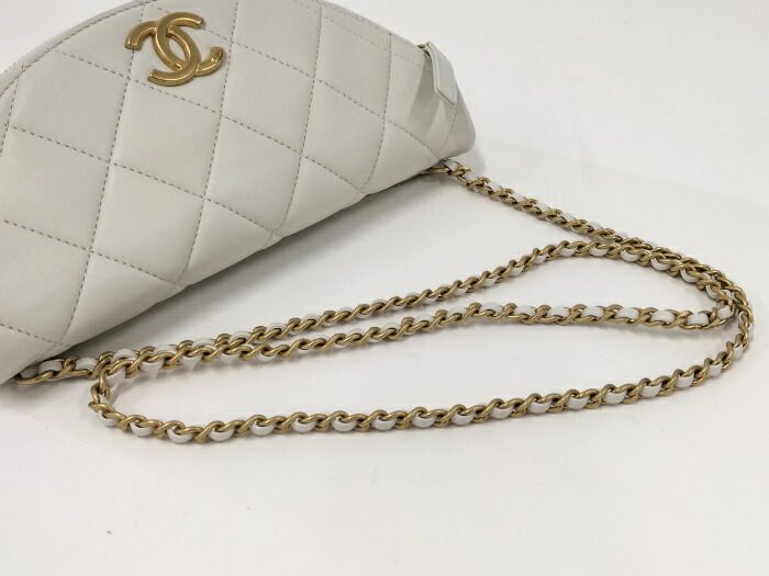 Chanel Chanel Body Bag Quilted Lambskin As4991 White