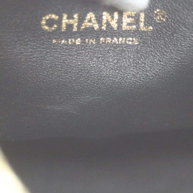 Chanel Black Lumskin Quilted Hobow One