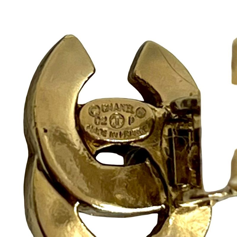 Chanel with Rice Vintage CC Logo Quilted Bag Motif Earrings