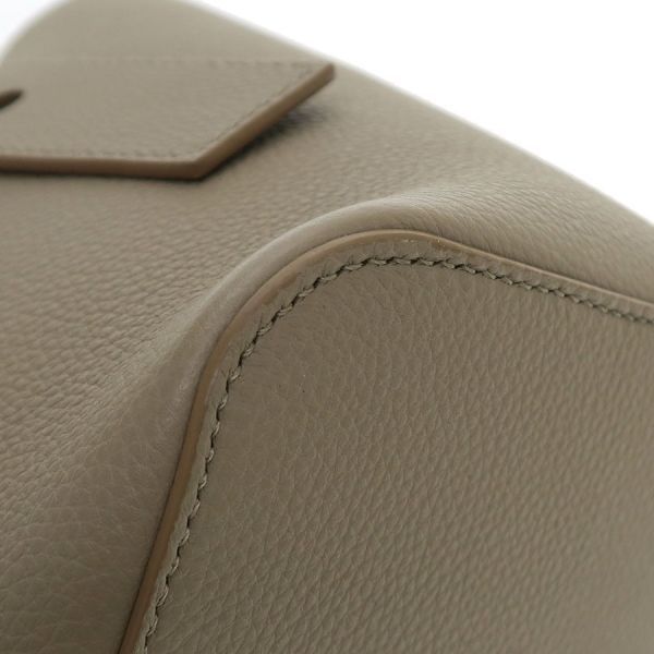 Loewe Pebble Bucket Bag Mini