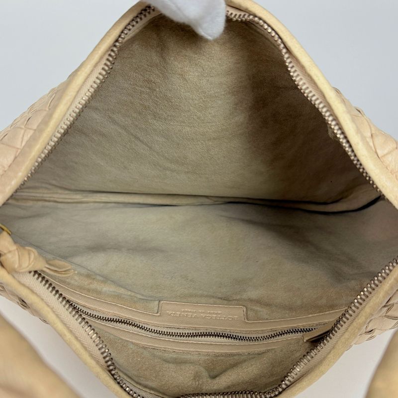 Bottega Veneta Intrecciato Shoulder Bag Hobo Leather