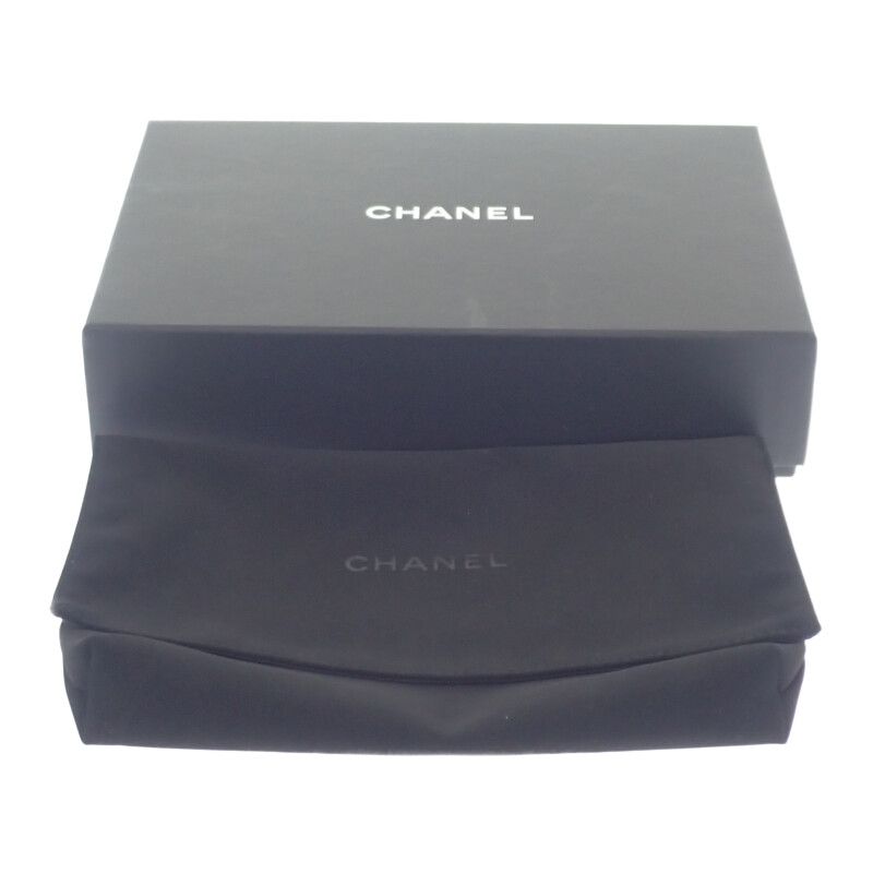 Chanel Chanel Classic Chain Wallet Ap0250 Shoulder Bag Caviar Leather White Gold Hardware