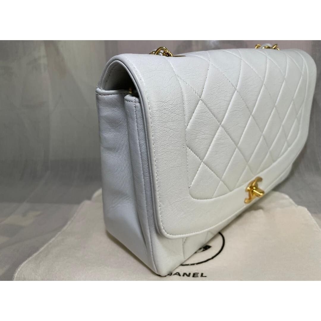 Chanel Chanel Diana Medium Single Flap Quilted Quilted Lambskin Bag White