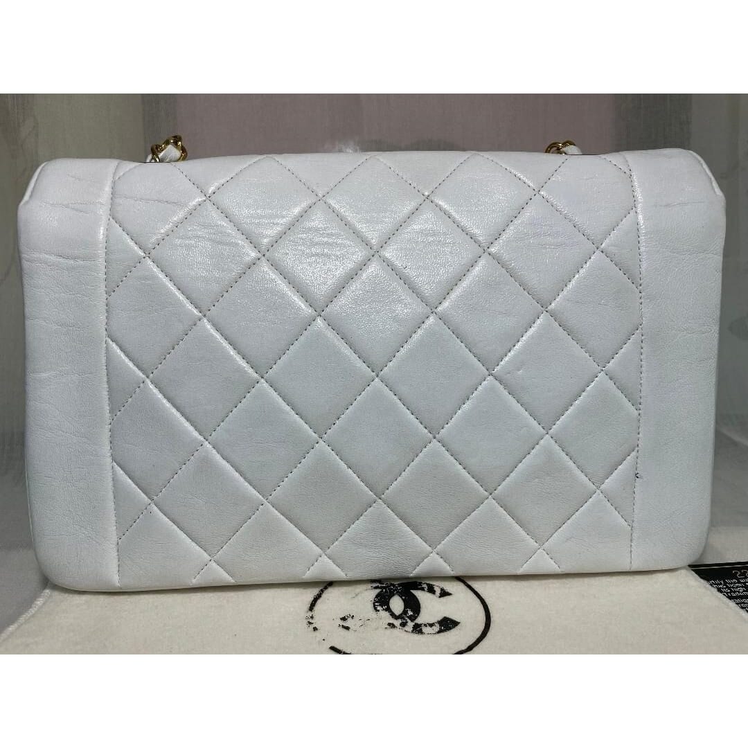 Chanel Chanel Diana Medium Single Flap Quilted Quilted Lambskin Bag White