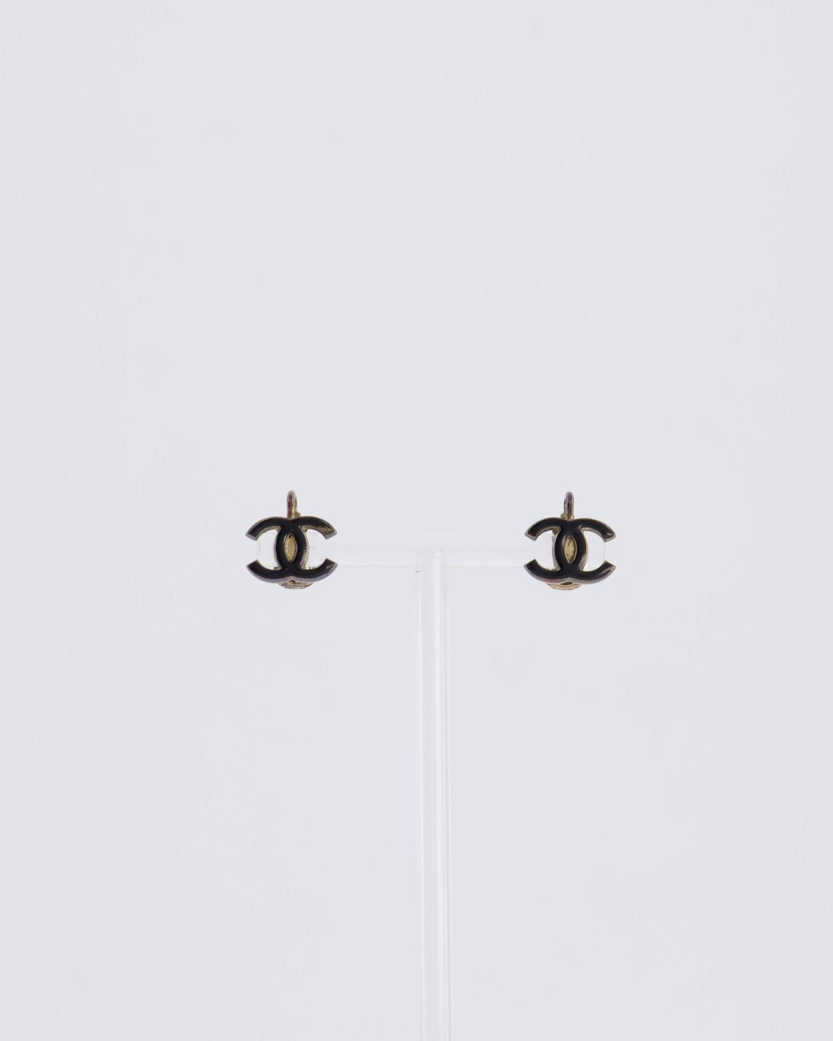 *HOT* Chanel Ruthenium and Black Enamel CC Logo Earrings