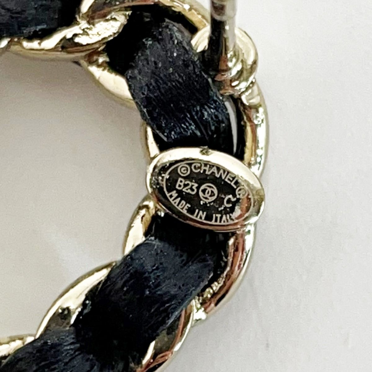 Chanel Chanel B23 C Gold White Bag Motif Quilted