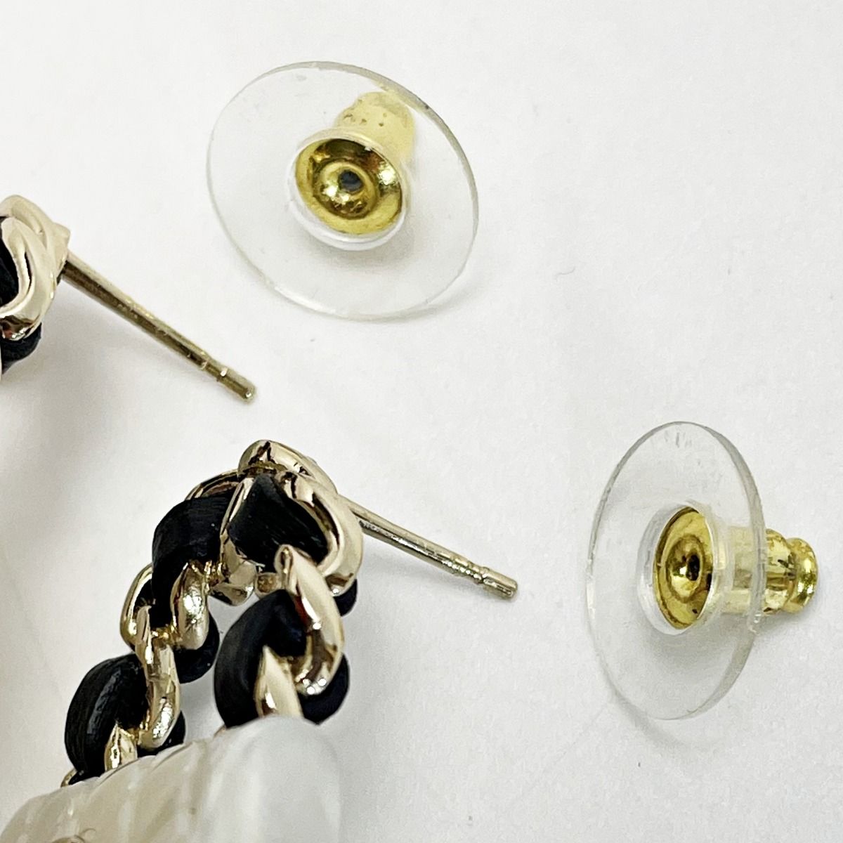 Chanel Chanel B23 C Gold White Bag Motif Quilted