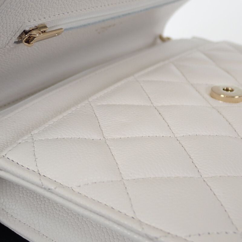 Chanel Chanel Classic Chain Wallet Ap0250 Shoulder Bag Caviar Leather White Gold Hardware